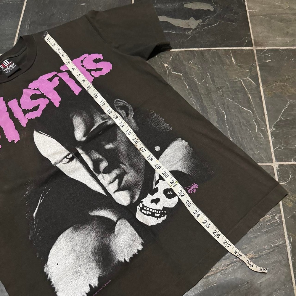 VINTAGE 1995 Misfits FADED black Graphic Tee GIANT TAG - Large - Picture 8 of 8
